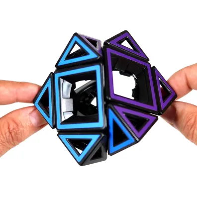 Hollow Skewb Cube. �amig��wka Recent Toys G3