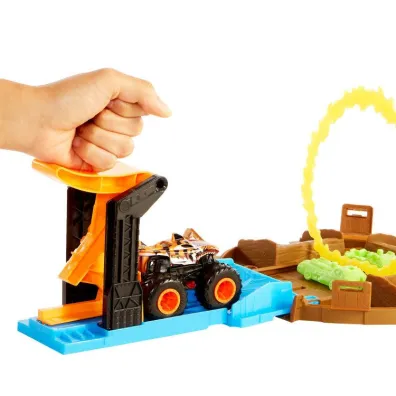 Hot Wheels. Monster Trucks Opona - Kaskaderska arena Zestaw GVK48 Mattel