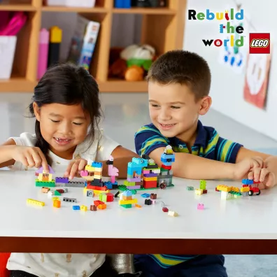 LEGO Classic Kreatywna walizka 10713