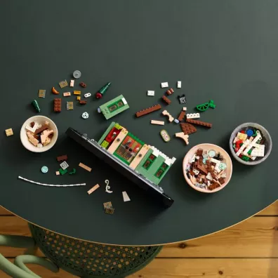 LEGO Icons Francuska kawiarenka 10362