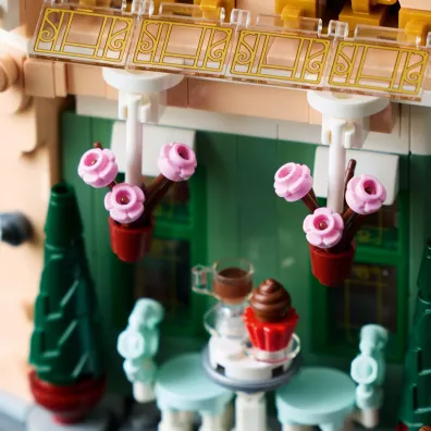 LEGO Icons Francuska kawiarenka 10362
