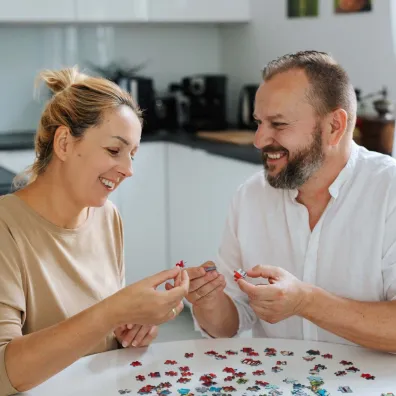 Puzzle 2000 el. Koci raj Trefl