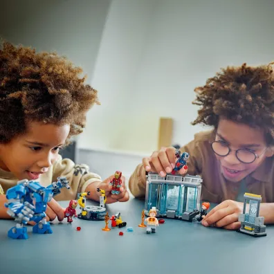 LEGO Marvel Laboratorium Iron Mana: Zbrojownia 76315