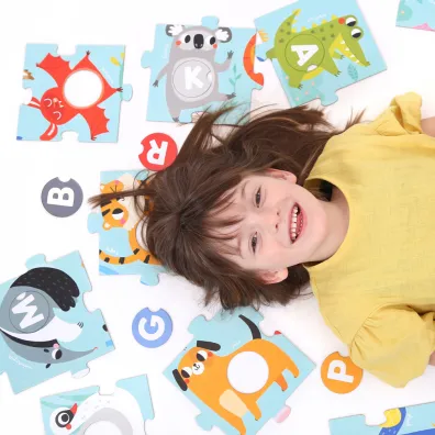 Duuu�e puzzle z dziurk� 48 el. Alfabet Bright Junior Media