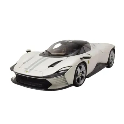 Ferrari Daytona SP3 white 1:18 BBURAGO