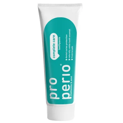Bia�a Per�a Pro Perio Complete Care pasta do z�b�w z rumiankiem i mi�t� 125 ml