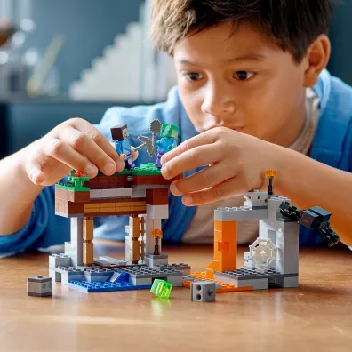 LEGO Minecraft „Opuszczona” kopalnia 21166