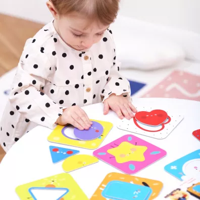 Puzzle Odkrywam ksztaty Bright Junior Media