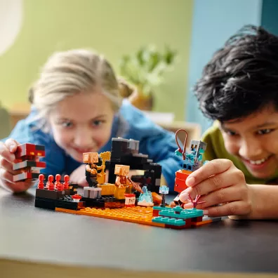 LEGO Minecraft Bastion w Netherze 21185 LEGO Minecraft Bastion w Netherze 21185