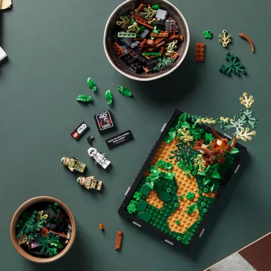 LEGO Star Wars Diorama: Pocig na cigaczu przez Endor 75353