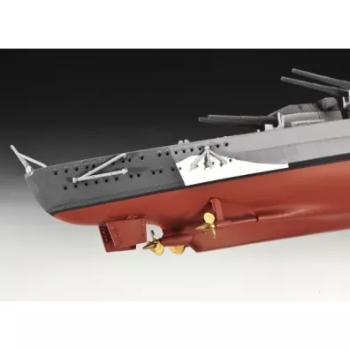 Statek 1:700 Battleship Bismarck Revell