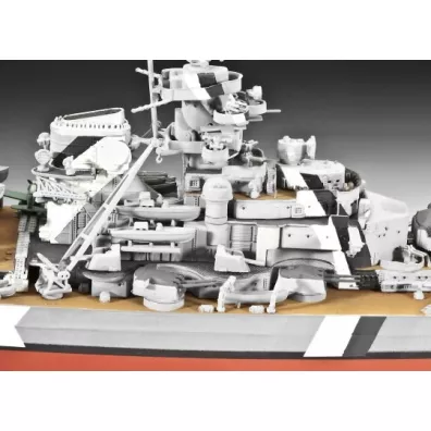 Statek 1:700 Battleship Bismarck Revell