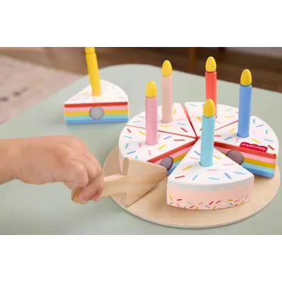Fisher-Price. Drewniany tort urodzinowy Mattel
