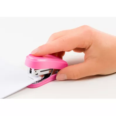 Novus Zszywacz mini r�owy + zszywki 24/6 blister