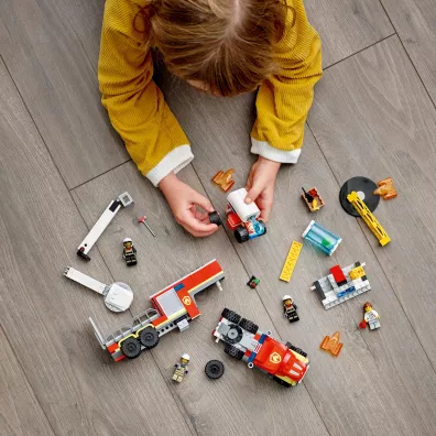LEGO City Stra�acka jednostka dowodzenia 60282