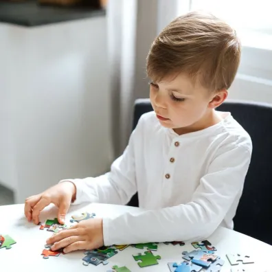 Puzzle 30 el. Poznaj Elio Trefl