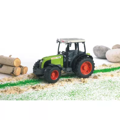 Traktor Class Nectis 267F Bruder