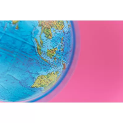 Globus z map� fizyczn� i aplikacj� 21 cm