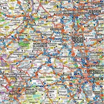 Europa Atlas samochodowy 1:800 000