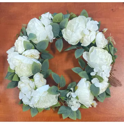Wianek 18 kwiatk�w z mat, 47cm Mix kolor�w (bia�y, r�owy)