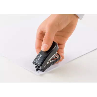 Novus Zszywacz mini czarny + zszywki 24/6 blister