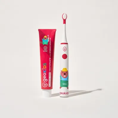 Georganics GeoKids, Naturalna pasta do z�b�w dla dzieci, z Hydroksyapatytem, bez fluoru, Smak truskawkowy, 6m+ 75 ml