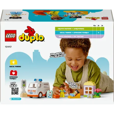 LEGO DUPLO Town Karetka z kierowc� 10447