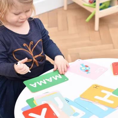 CzuCzu Poznaj� litery. Zabawy edukacyjne z psiakiem