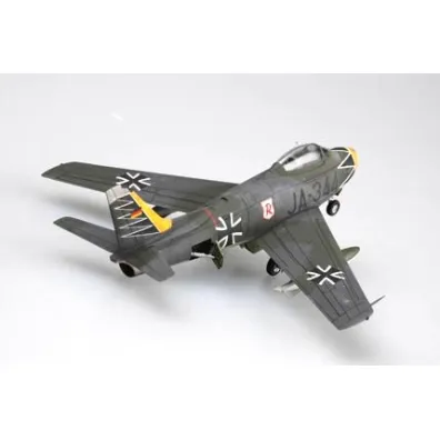 F-86F-40 Sabre Hobby Boss