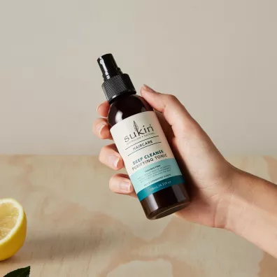 Sukin Deep Cleanse Tonik oczyszczaj�cy sk�r� g�owy w sprayu 125 ml