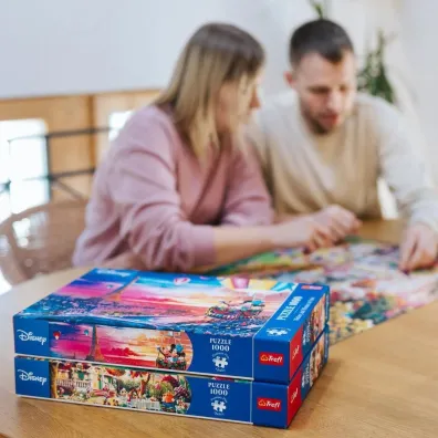 Puzzle 1000 el. Mickey i Minnie w Pary�u Trefl
