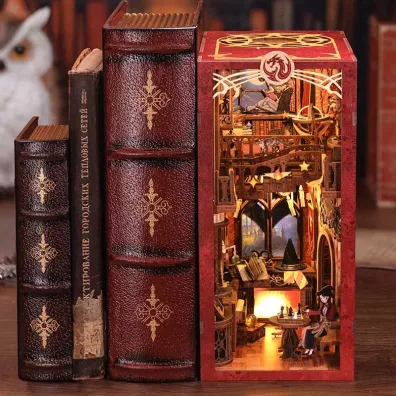 Puzzle Miniaturowy domek Book Nook Pok�j Wsp�lny Szko�y Magii Habarri