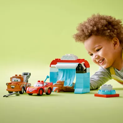 LEGO DUPLO Zygzak McQueen i Z�omek — myjnia 10996