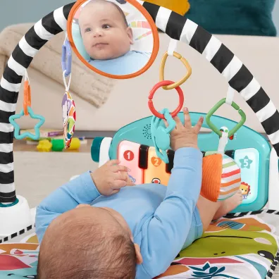Fisher-Price. Mata edukacyjna z pianinkiem Mattel