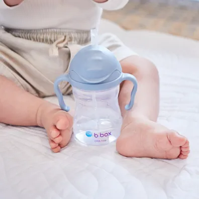 b.box Bidon ze s�omk�, b��kitny 240 ml