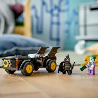 LEGO DC Batman Batmobil Pogo: Batman kontra Joker 76264