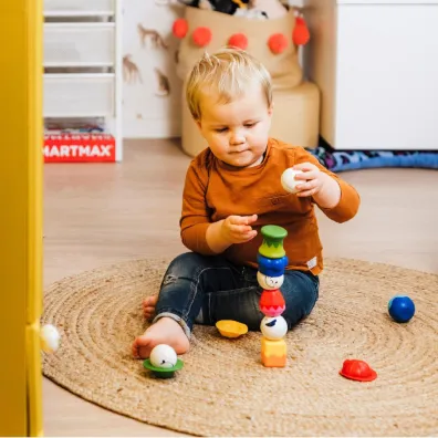 Smart Max My First. People IUVI Games