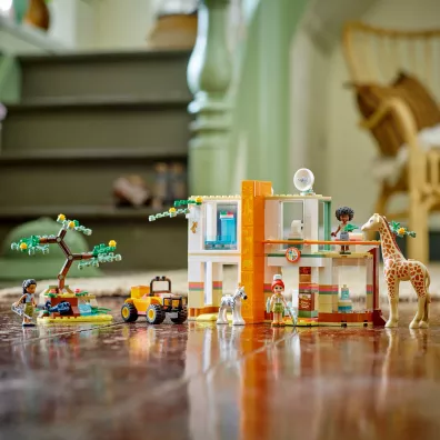 LEGO Friends Mia ratowniczka dzikich zwierz�t 41717