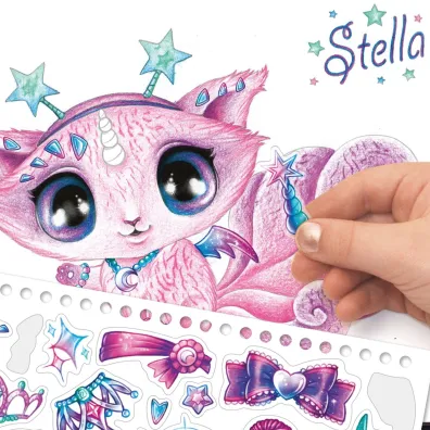 Nebulous Stars Szkicownik z magicznymi zwierz�tkami 7+