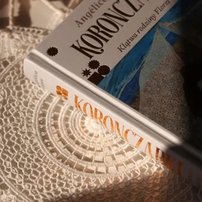 Koronczarki. Kl�twa rodziny Flores