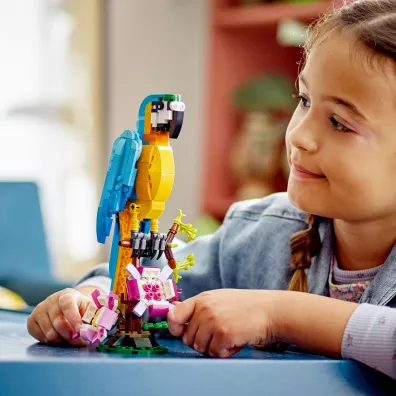 LEGO Creator Egzotyczna papuga 31136