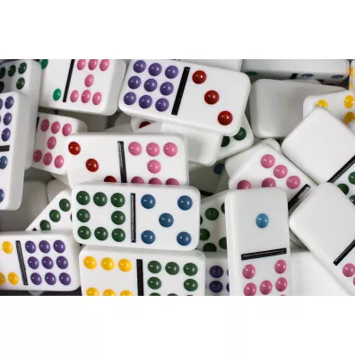 Domino dzi�wi�tkowe Deluxe w puszce