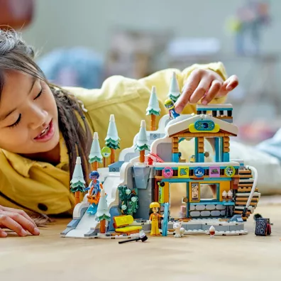 LEGO Friends Stok narciarski i kawiarnia 41756