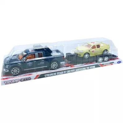 Auto z przyczep� Trifox