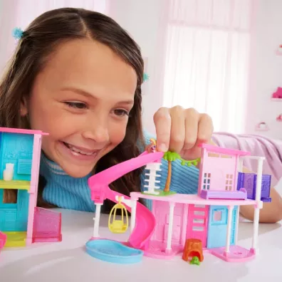 Barbie Mini BarbieLand. Domek i minilalka Mattel