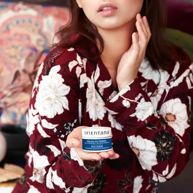Orientana Naturalny �elowy peeling do twarzy algi filipi�skie i zielona herbata 50 g