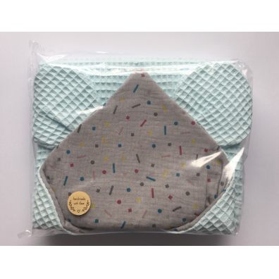 Majko Rcznik kpielowy mitowy z szarym kapturkiem w konfetti 80 x 120 cm HANDMADE