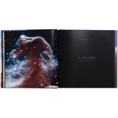 Expanding Universe. The Hubble Space Telescope wer. angielska