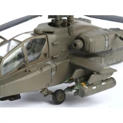 AH-64D Apache z d�ugim �ukiem Revell