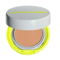 Shiseido Sports BB Compact SPF50+ puder BB w kompakcie Medium Dark 12 g